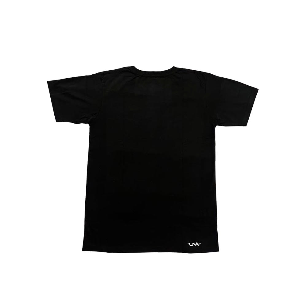black short sleeve t shirt
