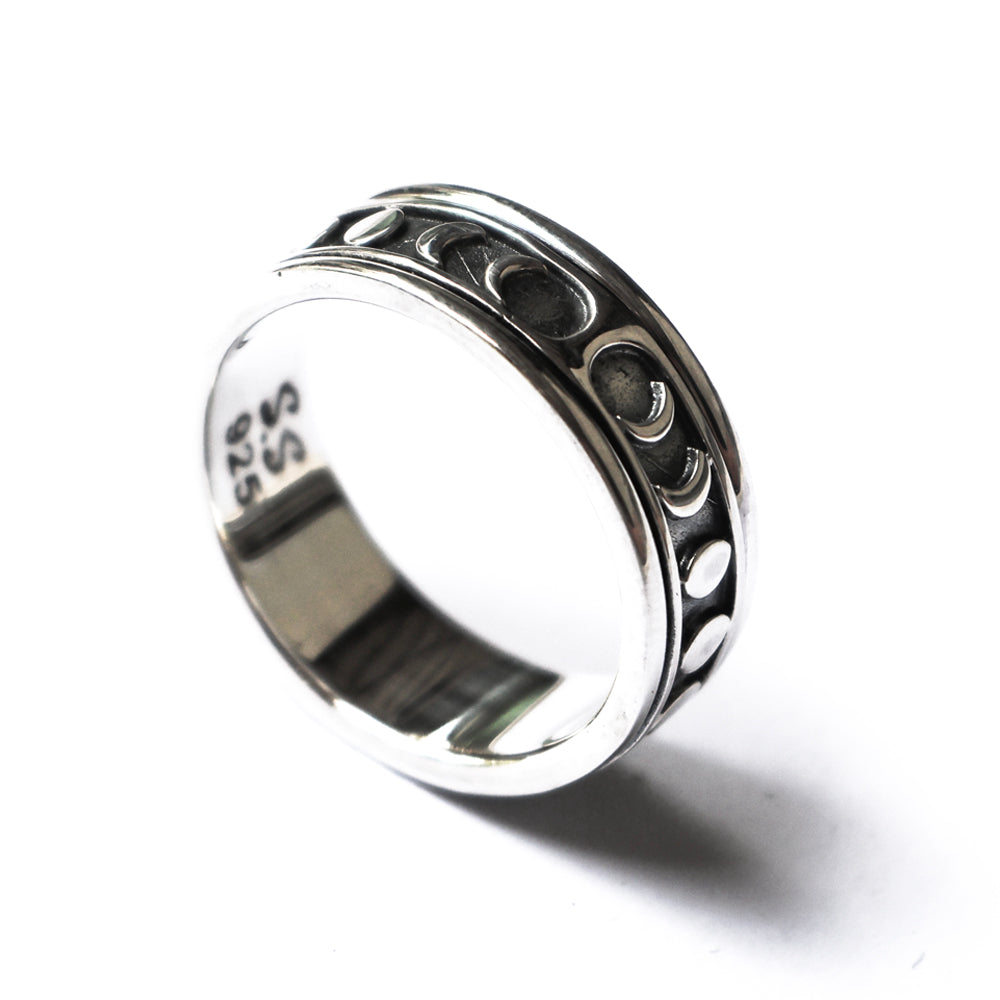Luna cycle ring spinner