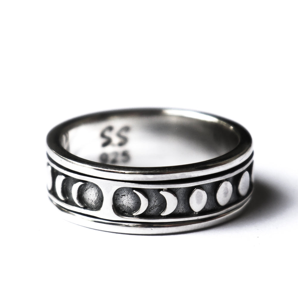 Luna cycle ring spinner