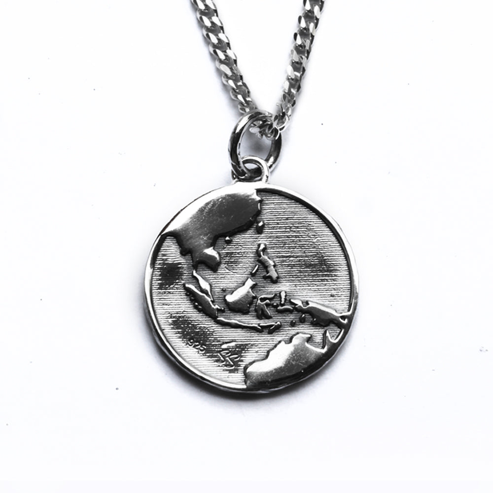 Navagator necklace