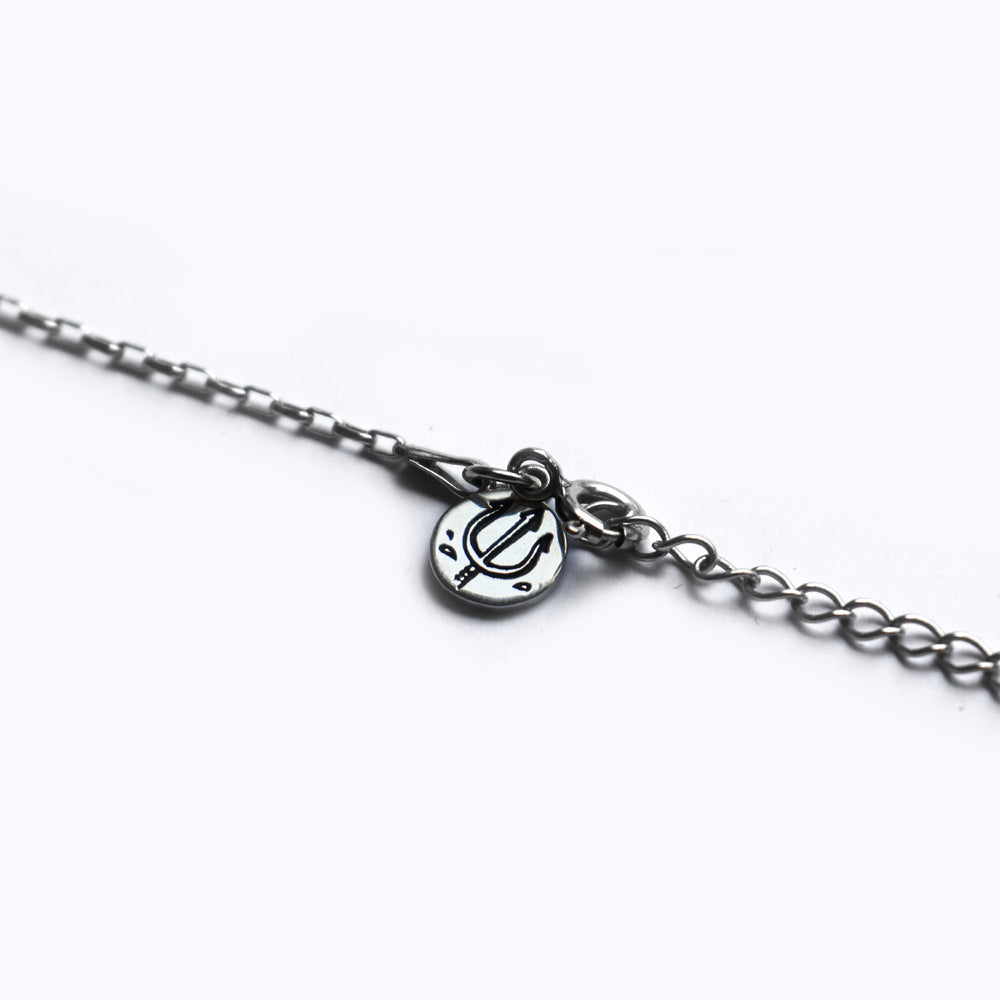 Small surf fin necklace